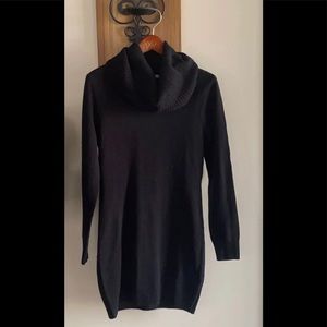H&M black cowl neck sweater dress - size Medium